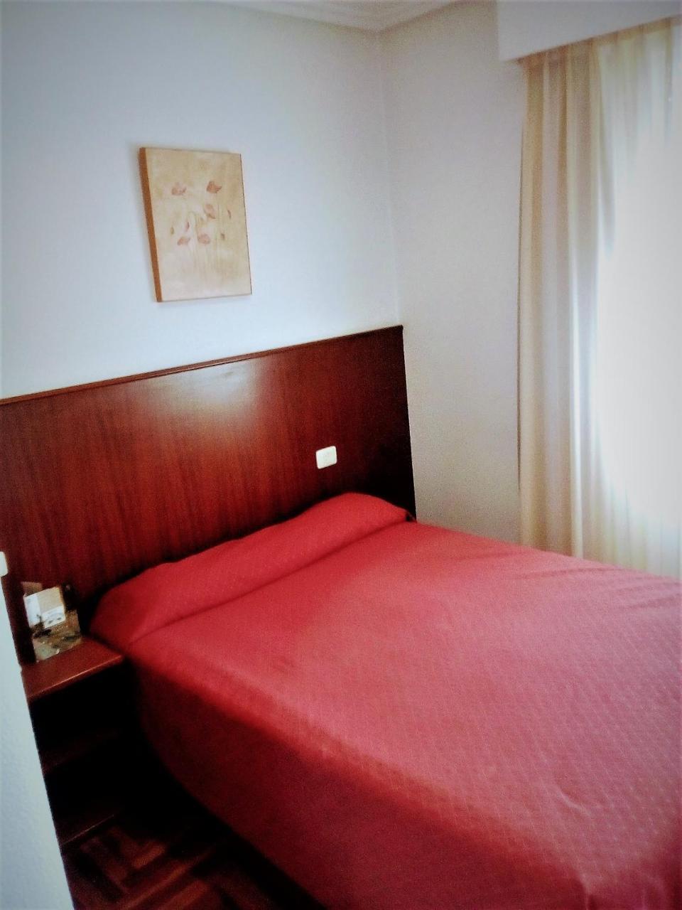 Hotel Os Caracoles Pereiro de Aguiar Exterior photo